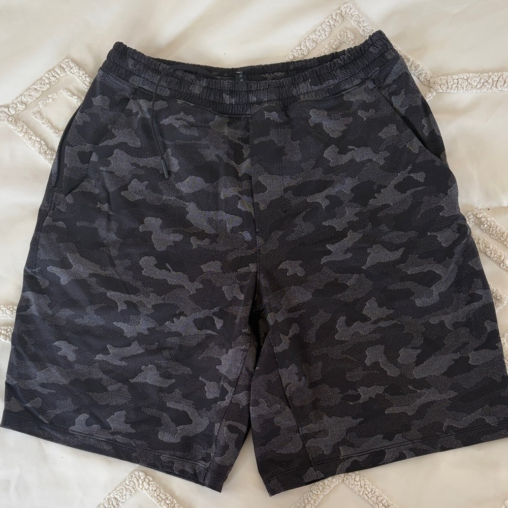 Lululemon athletica Black & Gray Camo Athletic Shorts